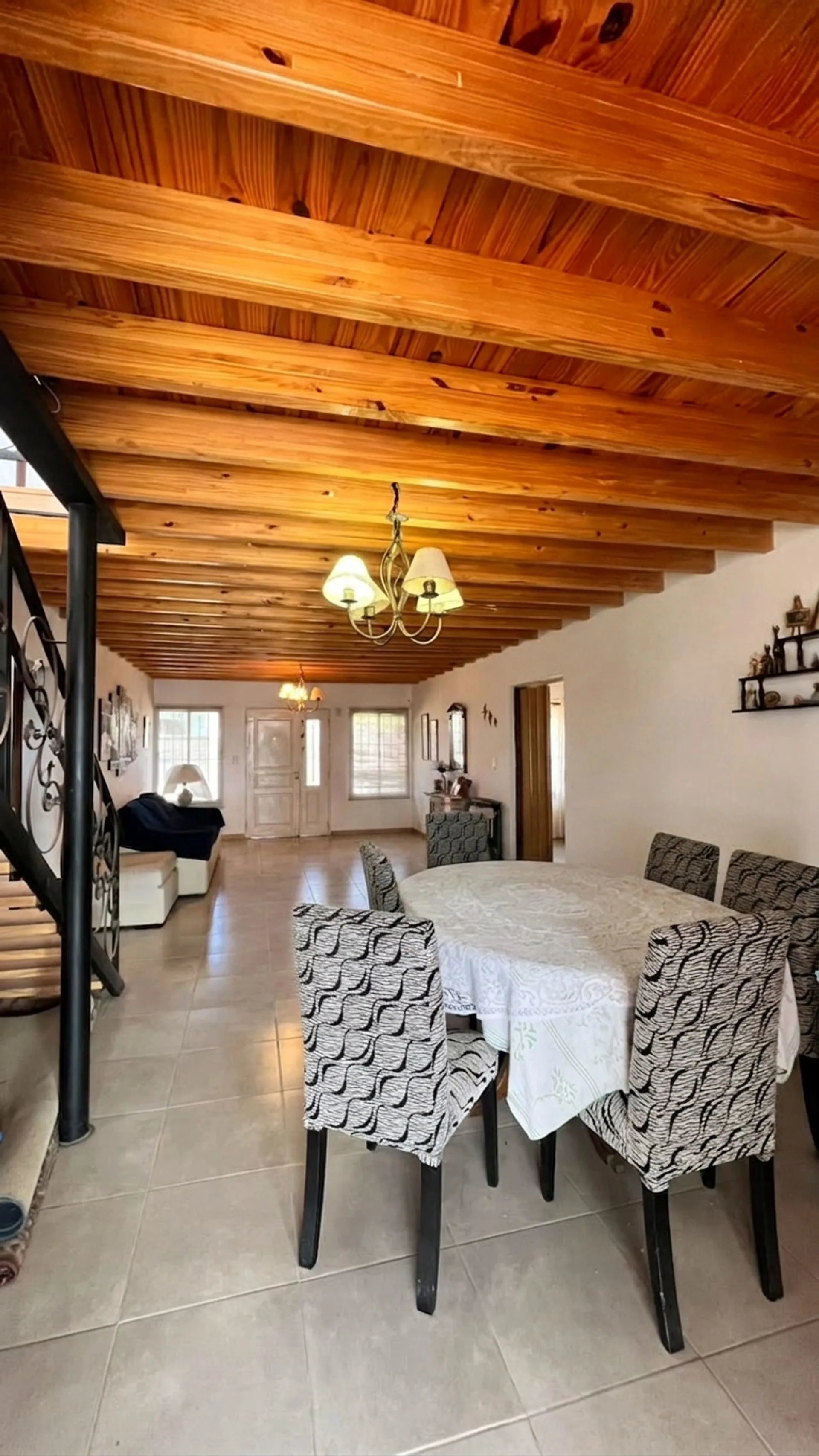 Casa en venta 4 dormitorios Barrio Nuevas Quintas foto 4