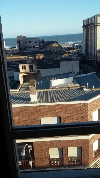 SE VENDE CASA AMBIENTES EN ZONA PLAYA foto 1