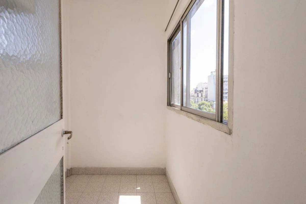 SEMIPISO DEPARTAMENTO 3 AMBIENTES C/ DEPENDENCIA foto 4