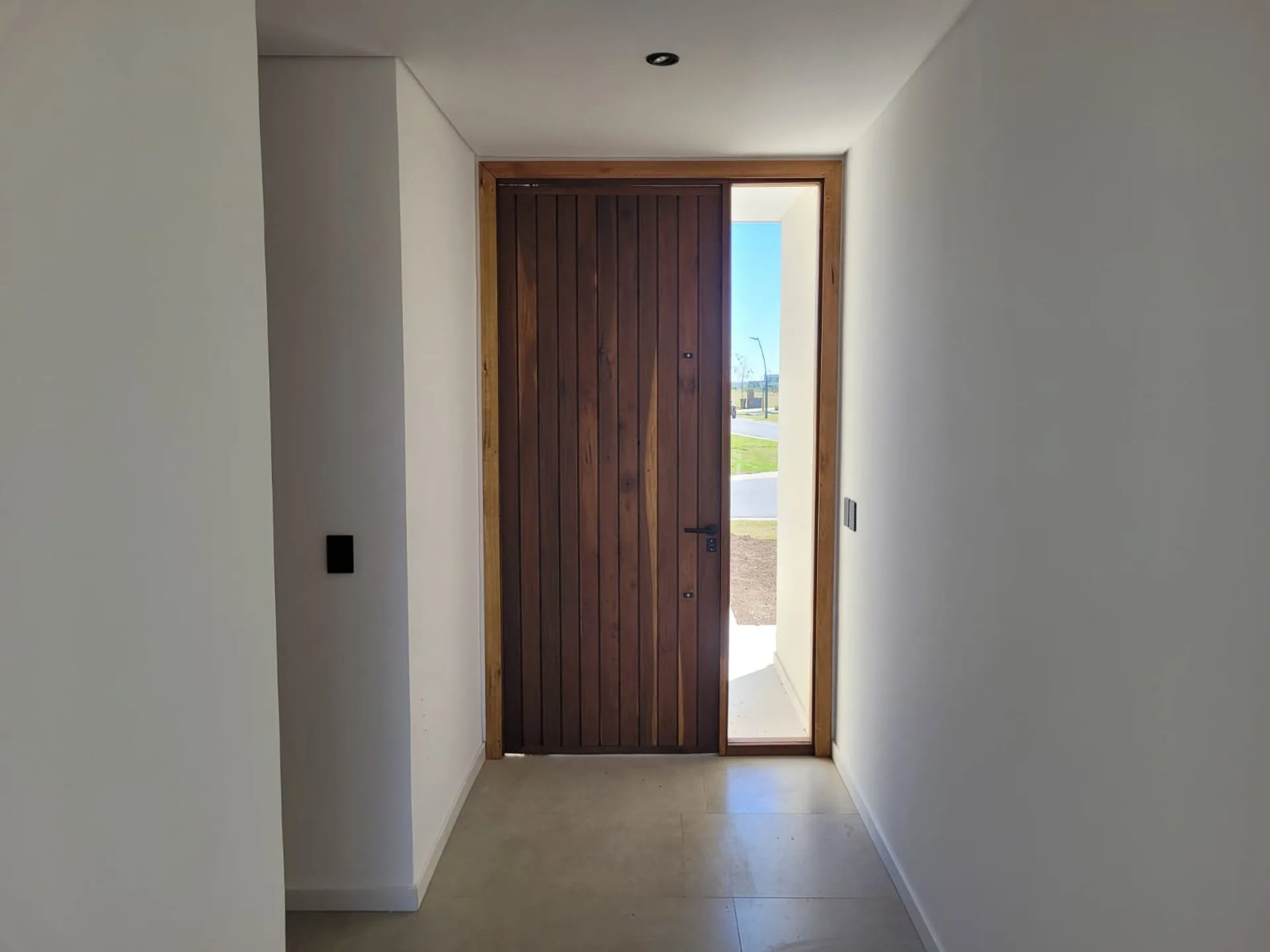 CASA 4 AMB. VENTA EN NATIVAS,PUERTOS EN UNA PLANTA foto 2