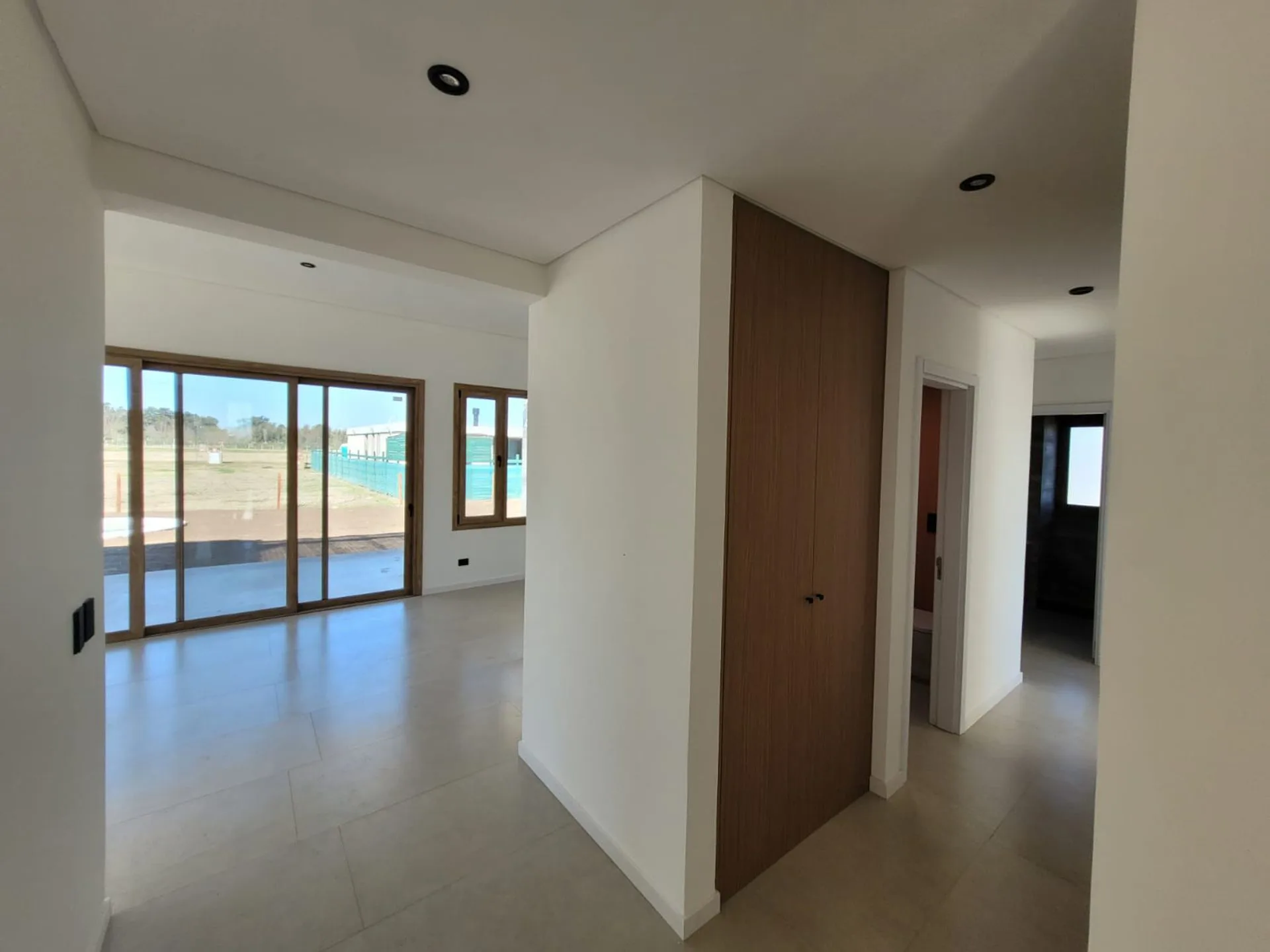 CASA 4 AMB. VENTA EN NATIVAS,PUERTOS EN UNA PLANTA foto 3