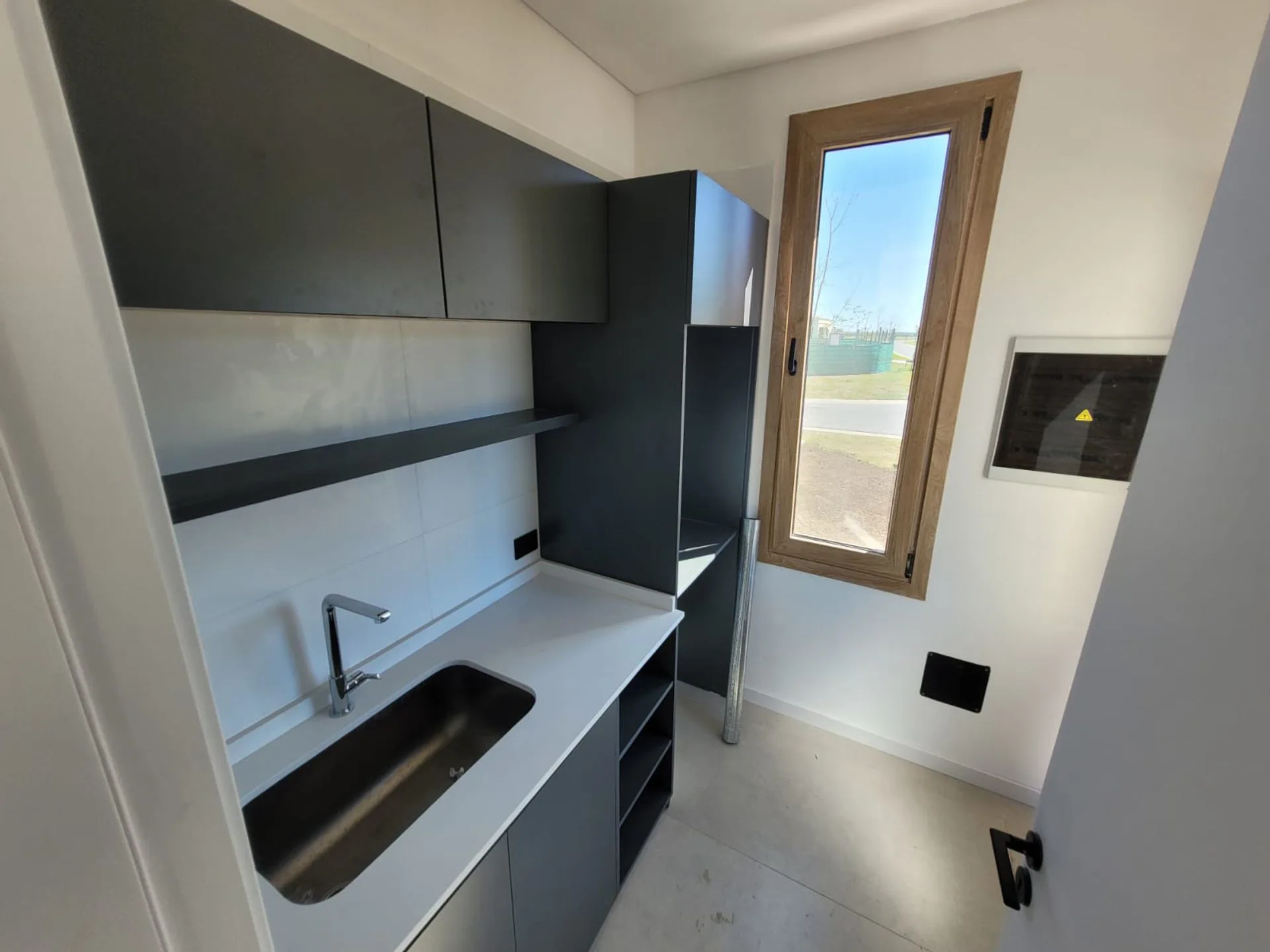 CASA 4 AMB. VENTA EN NATIVAS,PUERTOS EN UNA PLANTA foto 5
