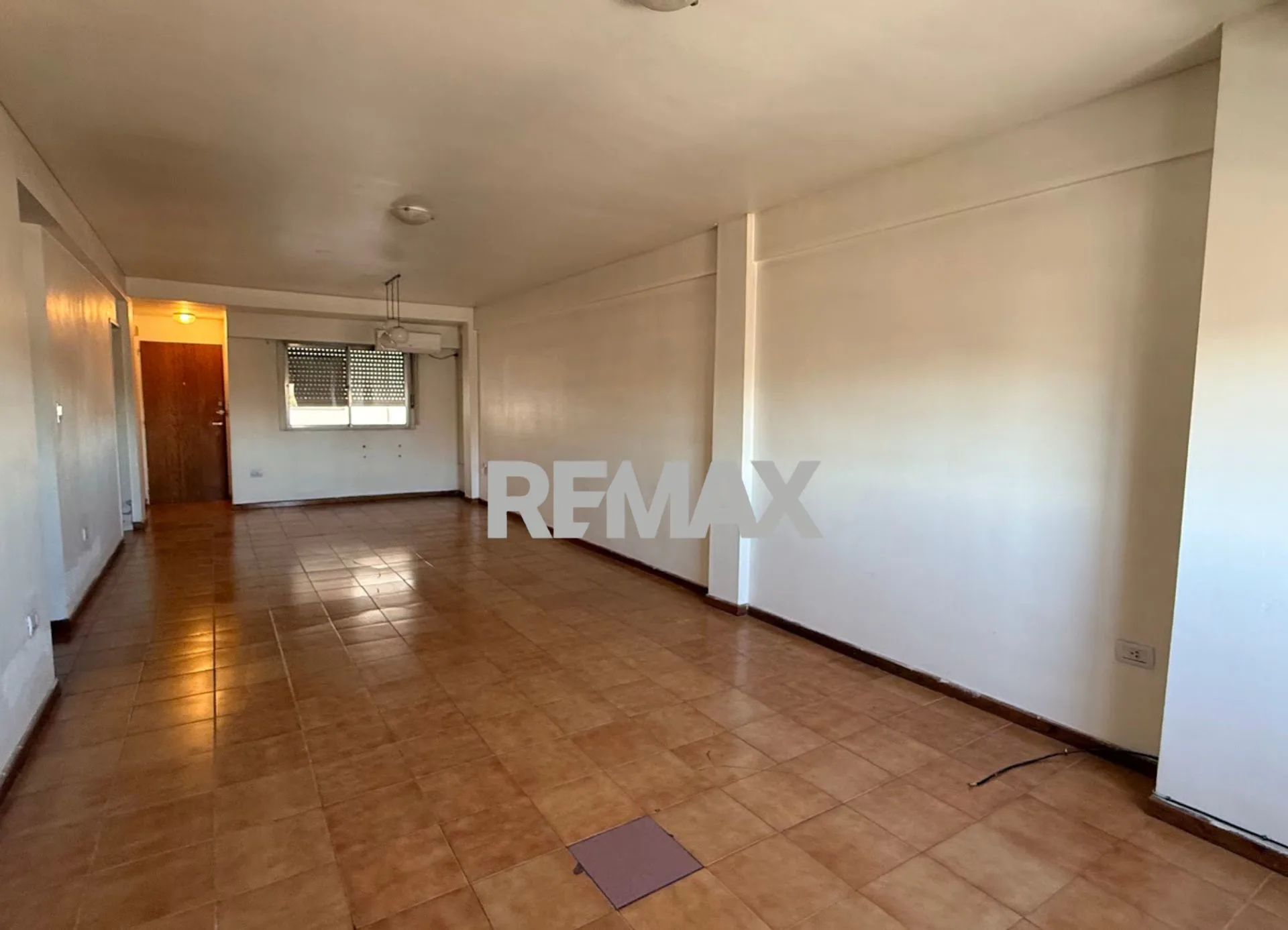 VENTA DEPARTAMENTO 3 DORMITORIOS C/COCHERA foto 2