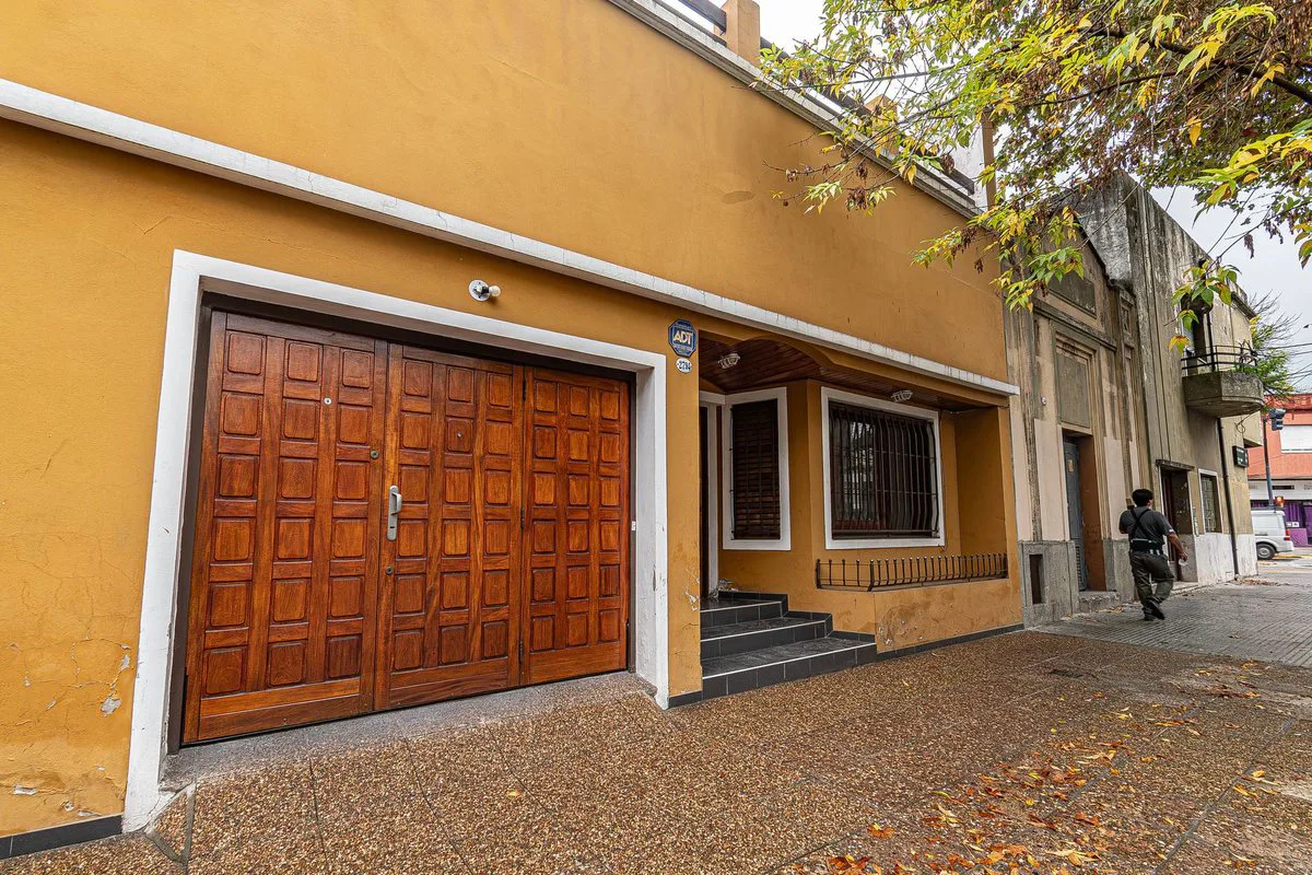 VENTA CASA 5 AMB CON TERRAZA Y COCHERA EN BARRACAS foto 2