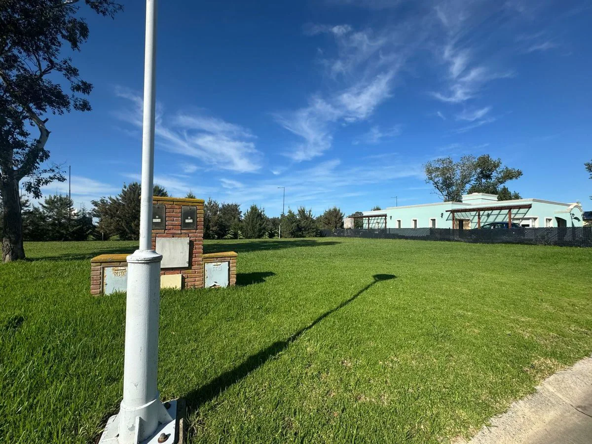 VENTA LOTE  DE 642 MTS BARRIO LA AURELIA foto 4