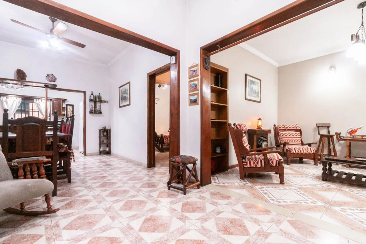 CASA 4 AMBIENTES VENTA EN VALENTIN ALSINA LANÚS foto 2