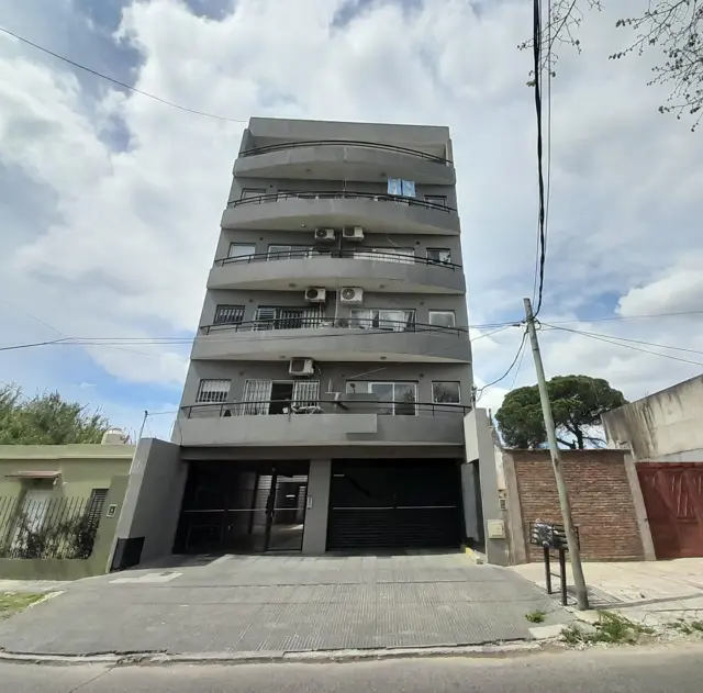 DEPARTAMENTO EN ALQUILER 2 AMBIENTES CON BALCON