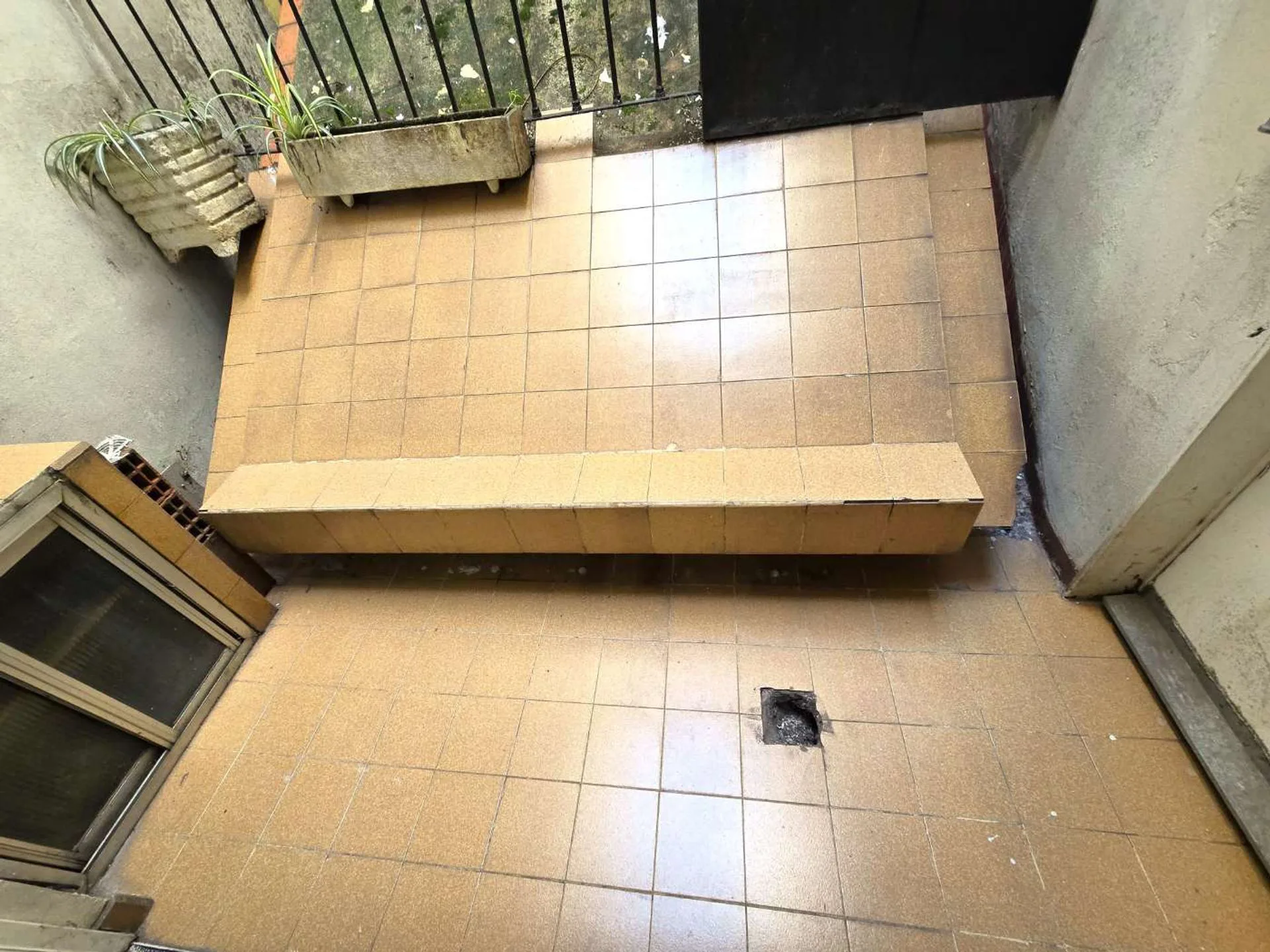 VENTA MONOAMBIENTE CON PATIO EN MONTE CASTRO foto 5