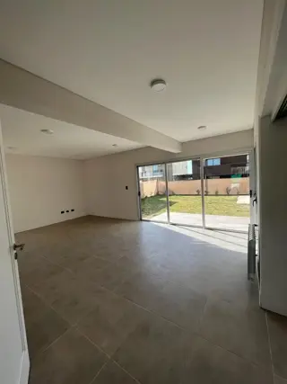 CASA A ESTRENAR EN BARRIO PRIVADO LOMAS DE RUSSELL foto 5