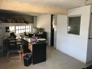 ALQUILER  -  GALPON 480 m2 Aprox. - CON MONTACARGAS - EN DOS PLANTAS foto 1