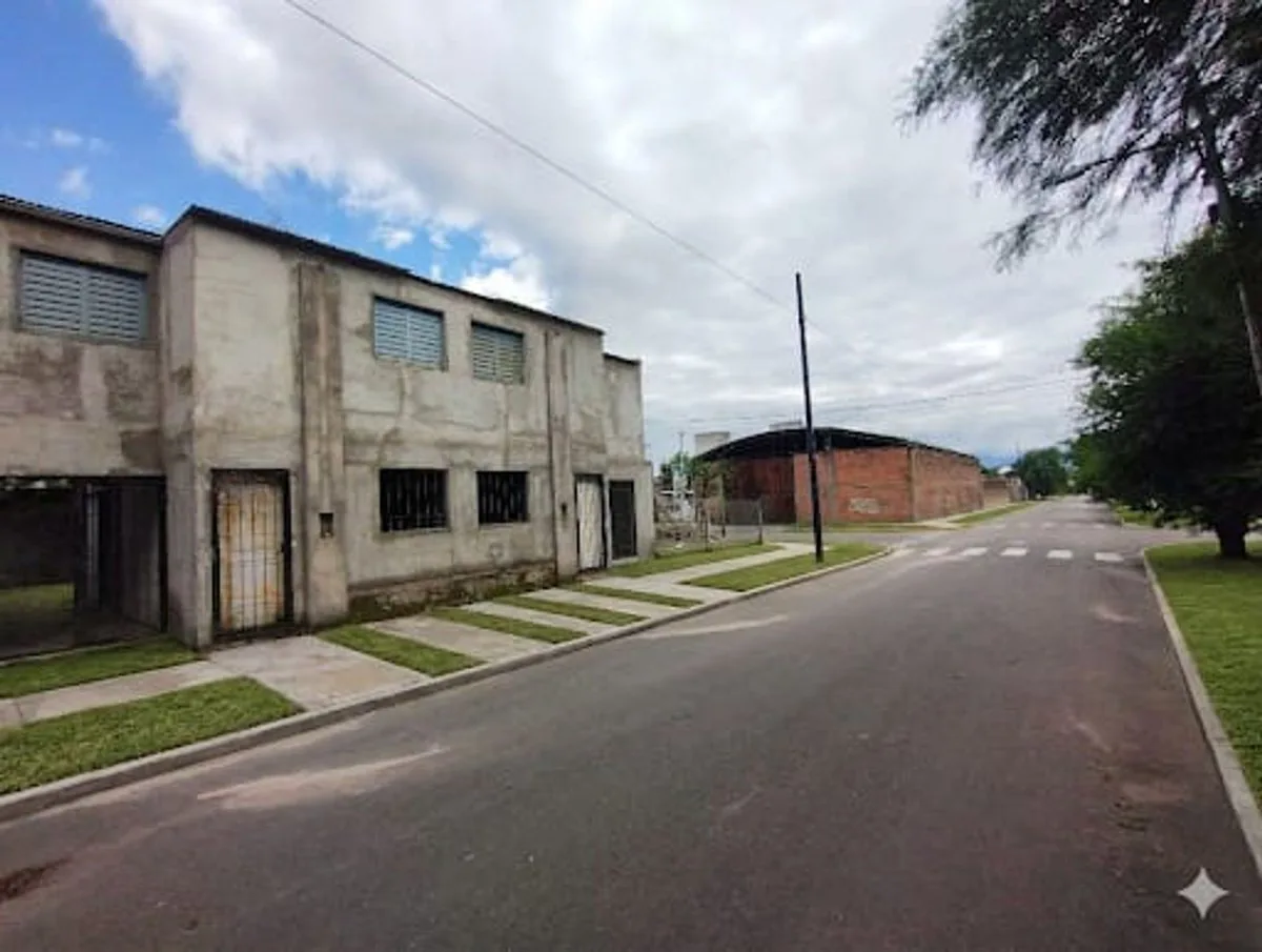SE VENDEN TRES DÚPLEX A CONCLUIR EN ZONA NORTE foto 2