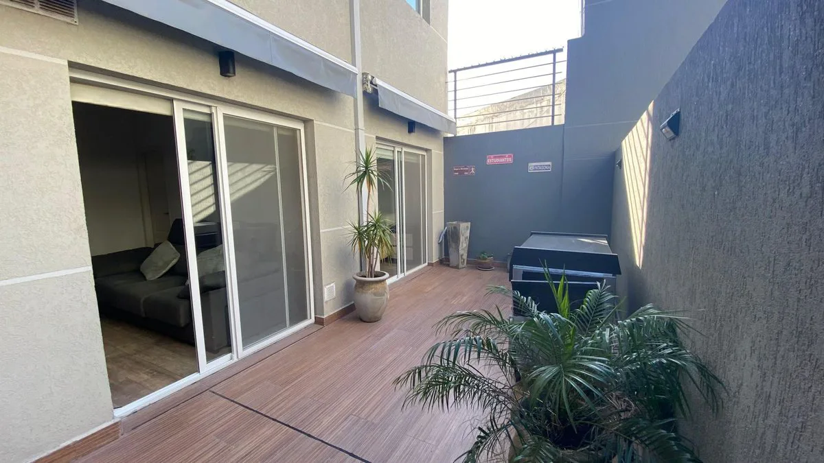 VENTA DEPARTAMENTO 2 AMBIENTES PB COCHERA PADUA foto 2