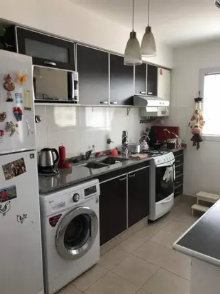 Venta de departamento de dos ambientes en Banfield foto 3