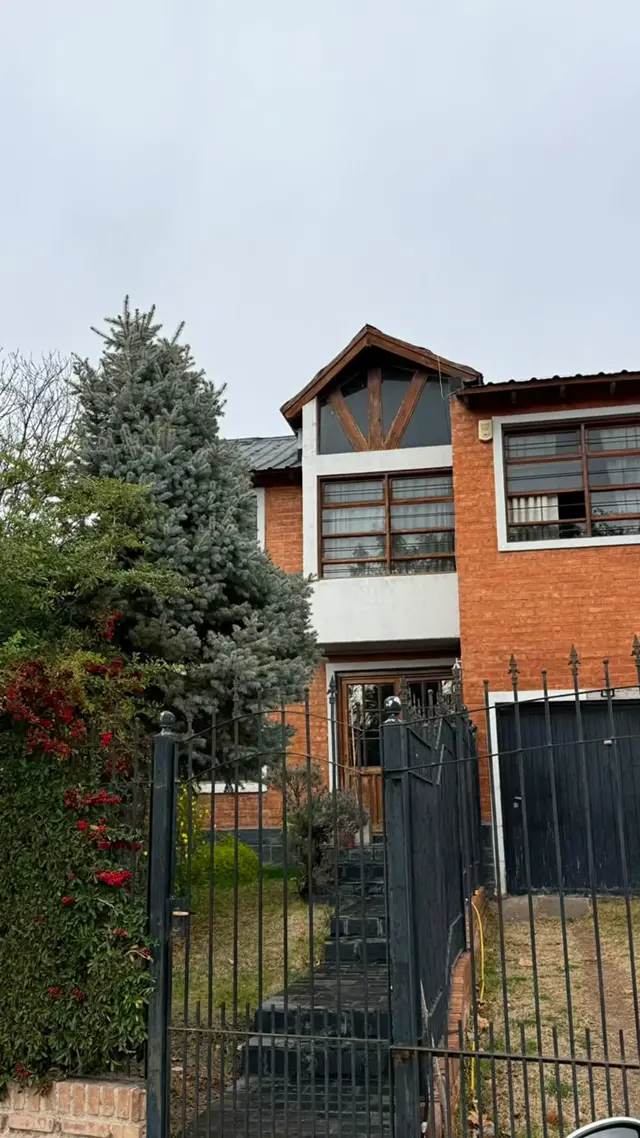 DUPLEX EN VENTA 3 DORMITORIOS, SANTA GENOVEVA