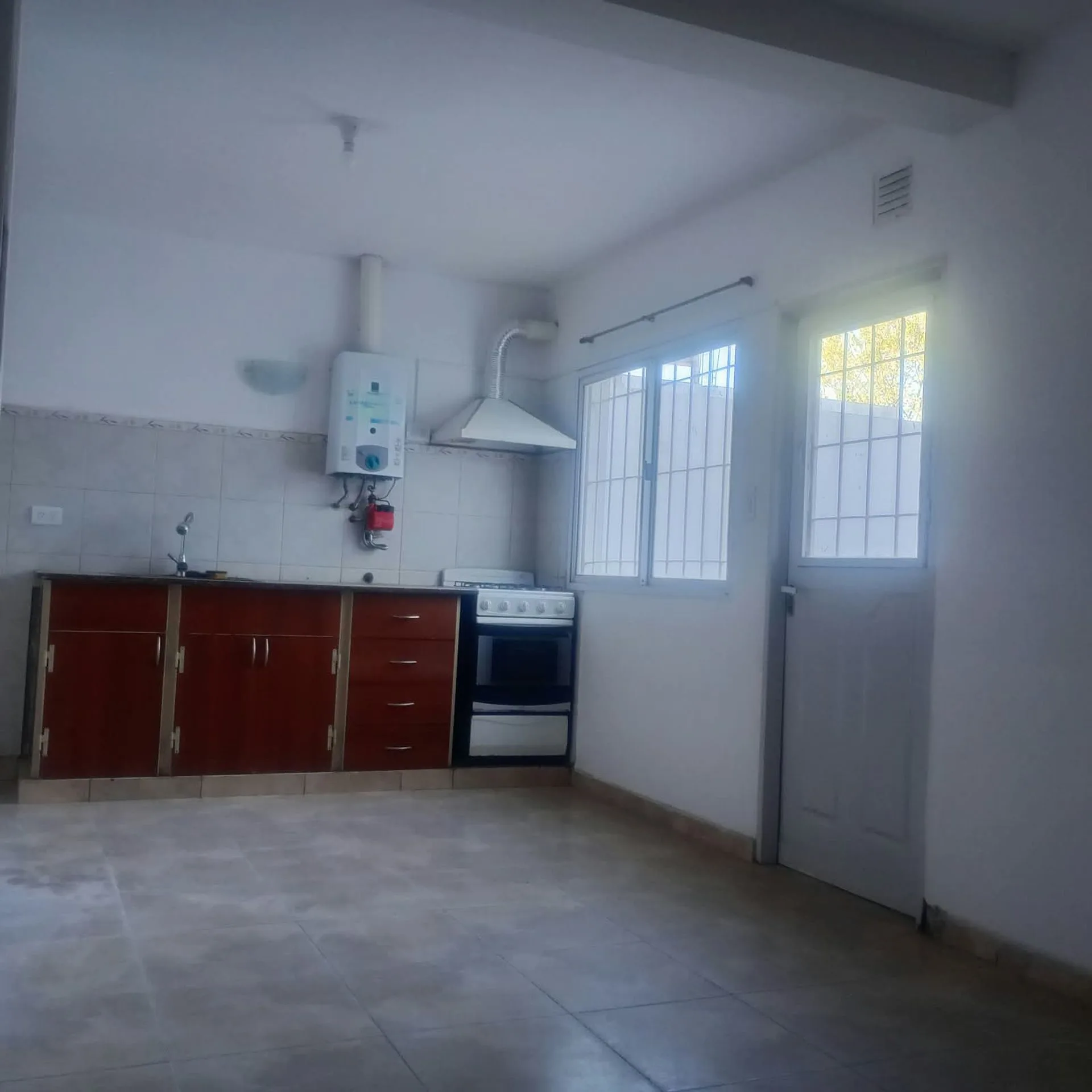 DUPLEX 2 DORMITORIOS / 2 BAÑOS - BARRIO LAS PALMAS foto 5