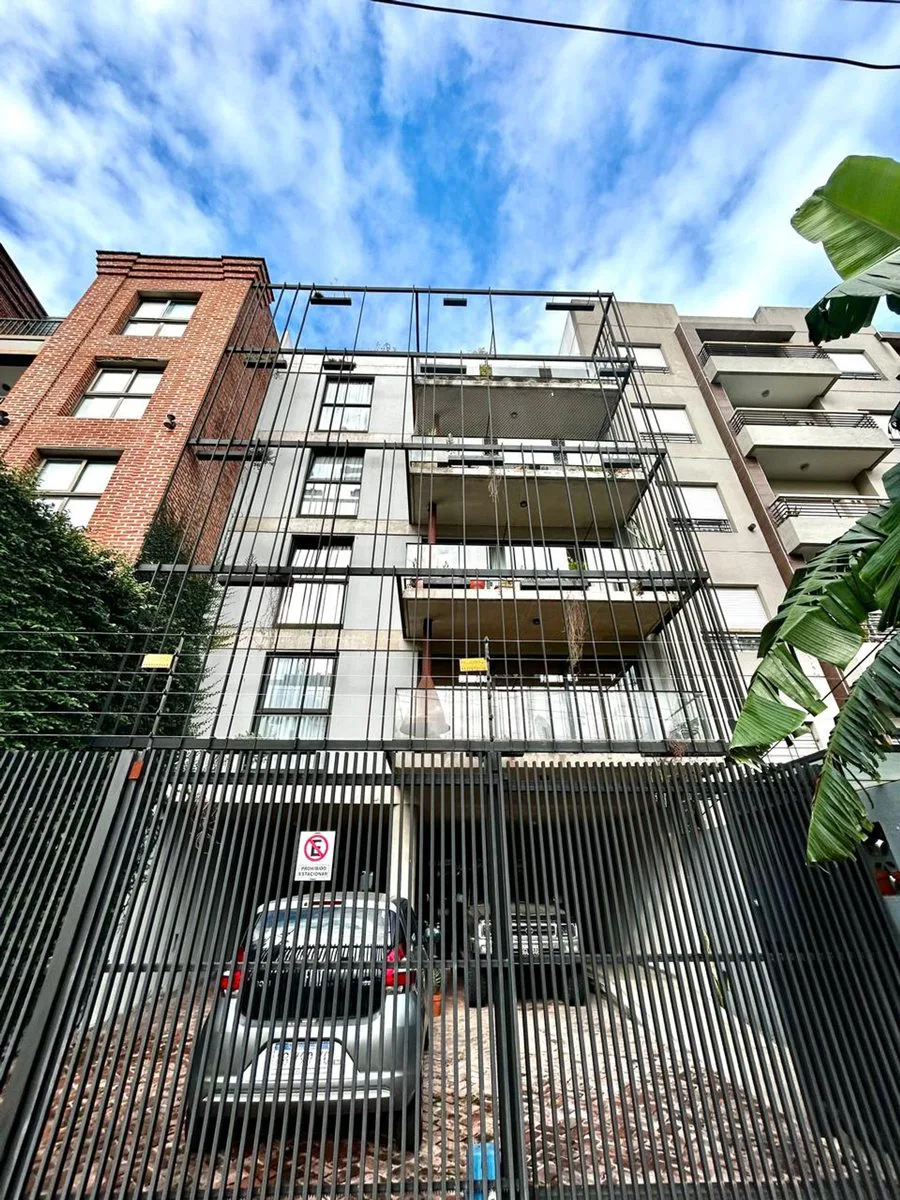 VENTA DEPARTAMENTO 3 AMBIENTES CASTELAR C/COCHERA foto 3
