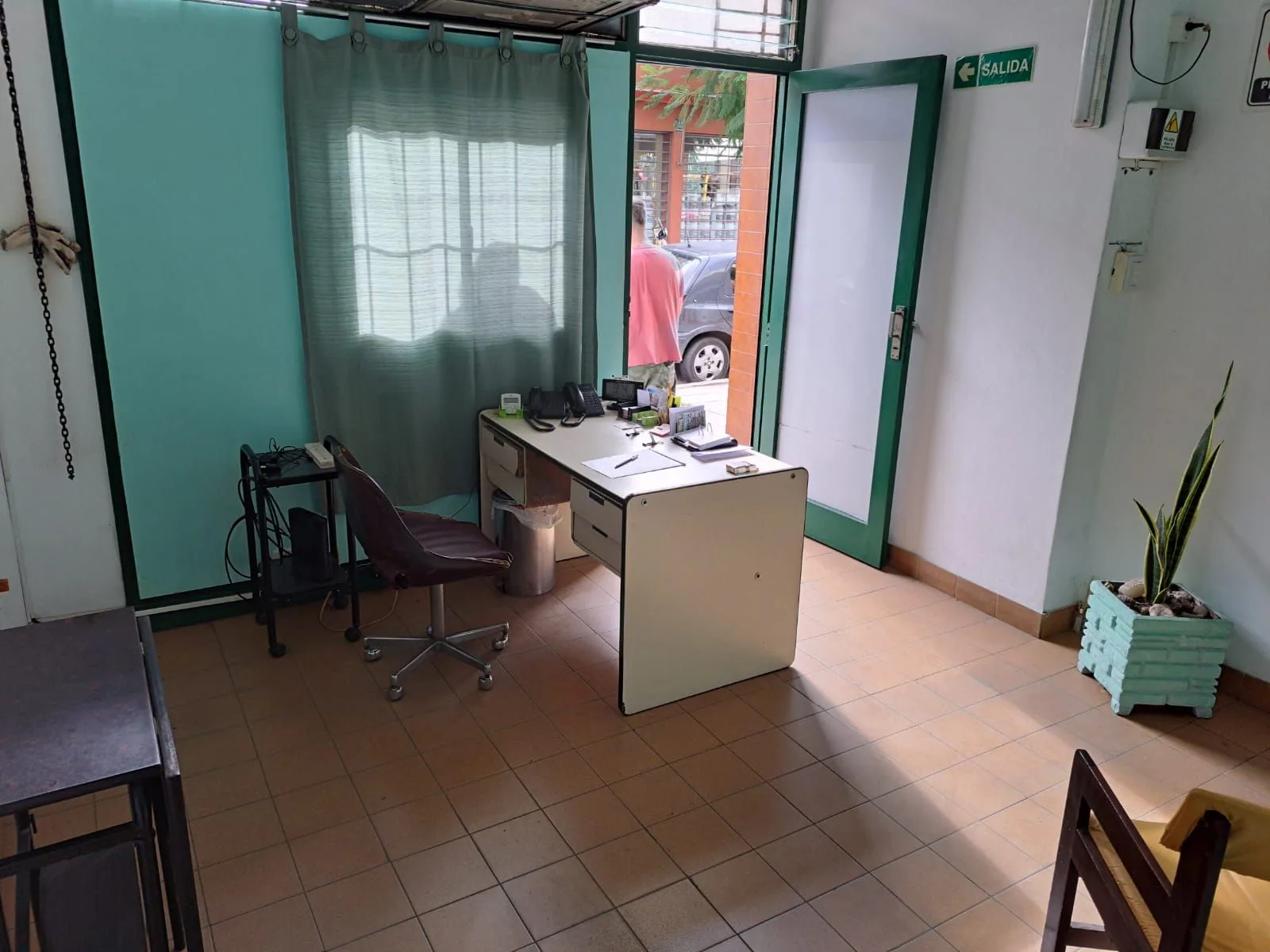 VENTA Local con Espacio Aéreo Super foto 3