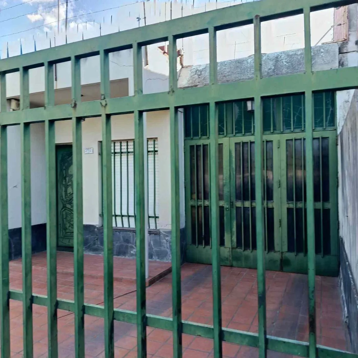 GALPON DOBLE ALTURA CON CASA DOS DORM foto 2