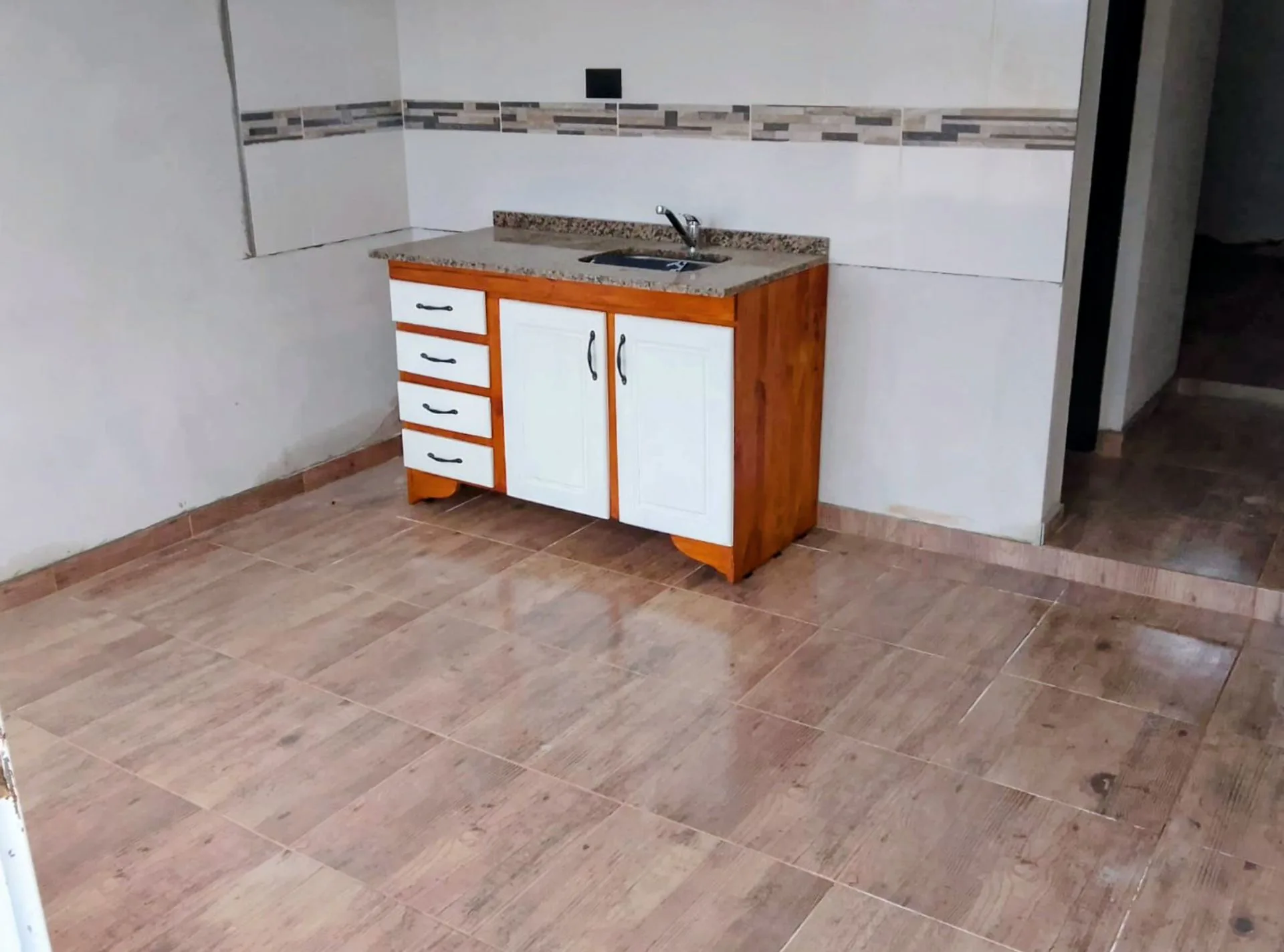 Complejo de 6 Dptos Nono San Lorenzo 1327 mts terr foto 4