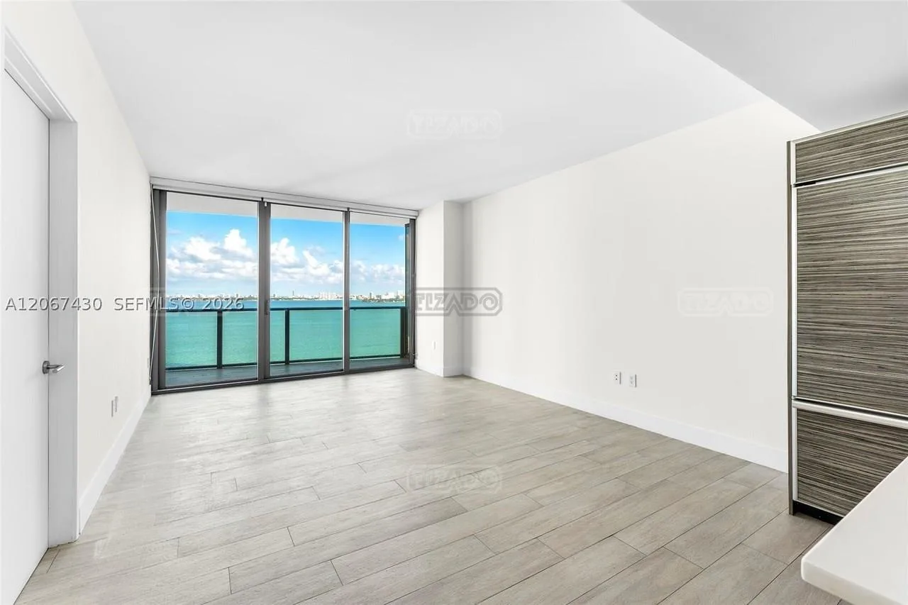 460 NE 28th st #1803 400 foto 3