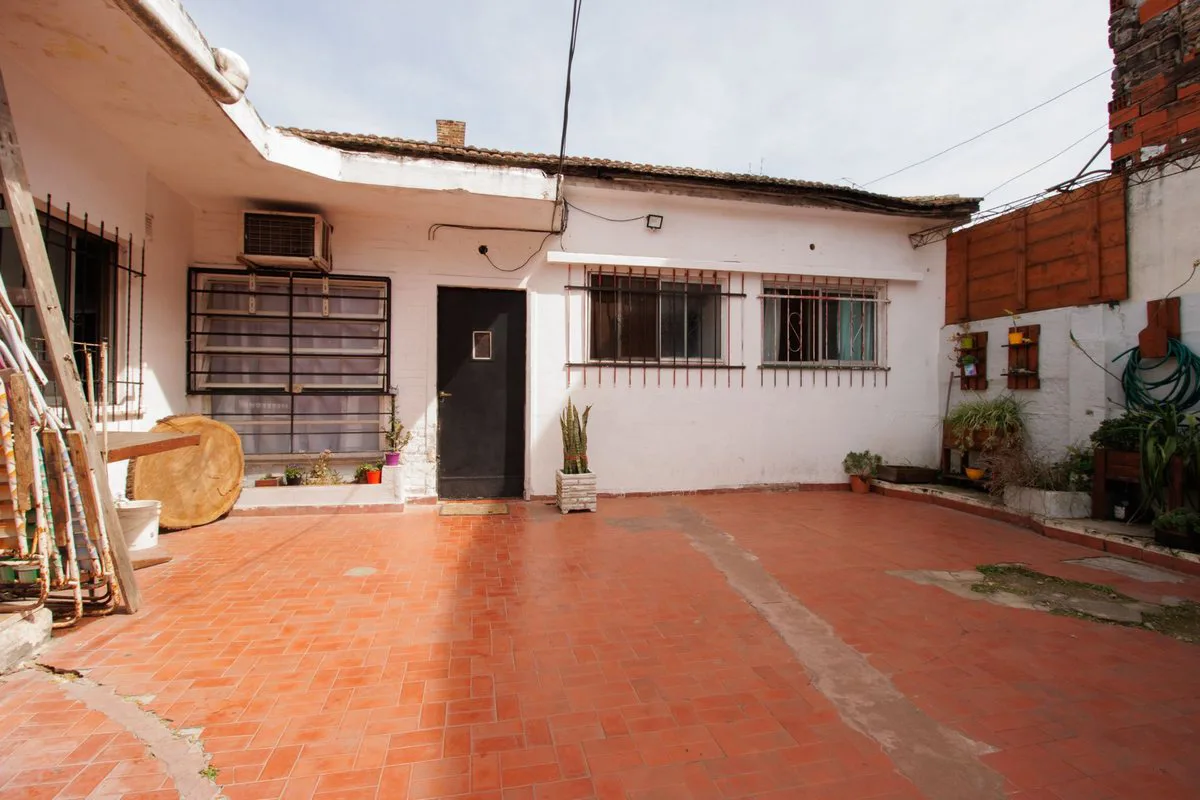 VENTA CASA 3 AMB EN POLVORINES A REFACCIONAR foto 3