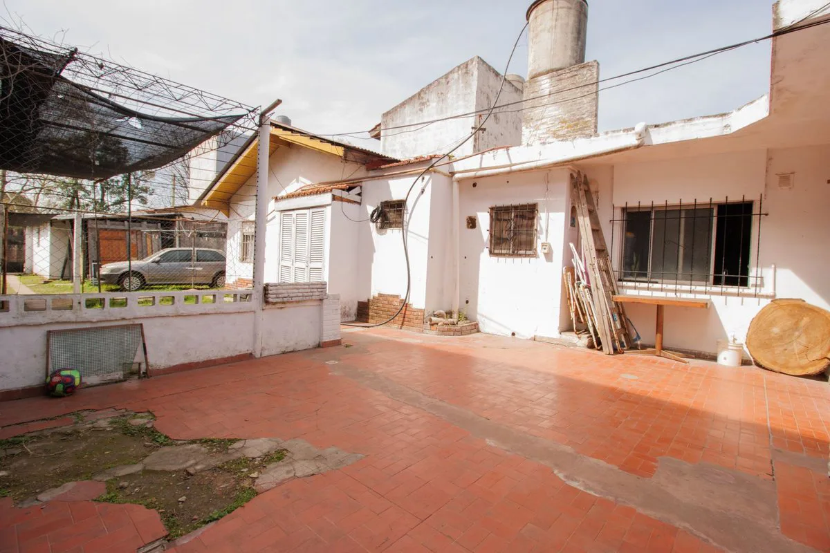 VENTA CASA 3 AMB EN POLVORINES A REFACCIONAR foto 4