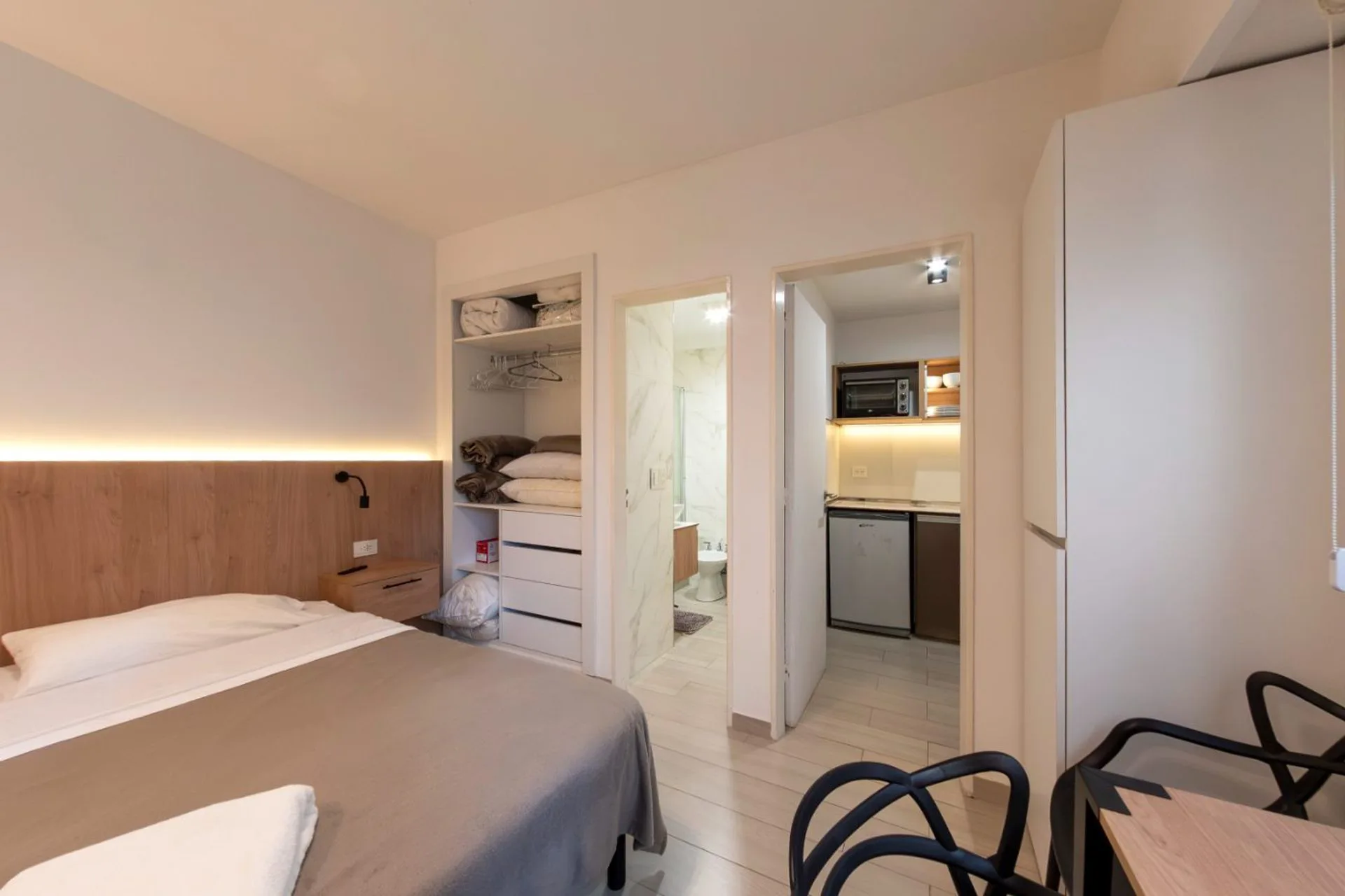 Monoambiente venta retiro inversión ARBNB renta 9% foto 4