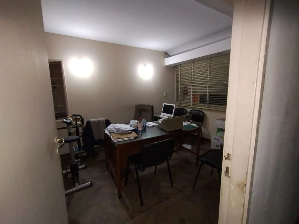 VENTA CASA COMERCIAL 12 AMBIENTES 240m²- B° CENTRO foto 4