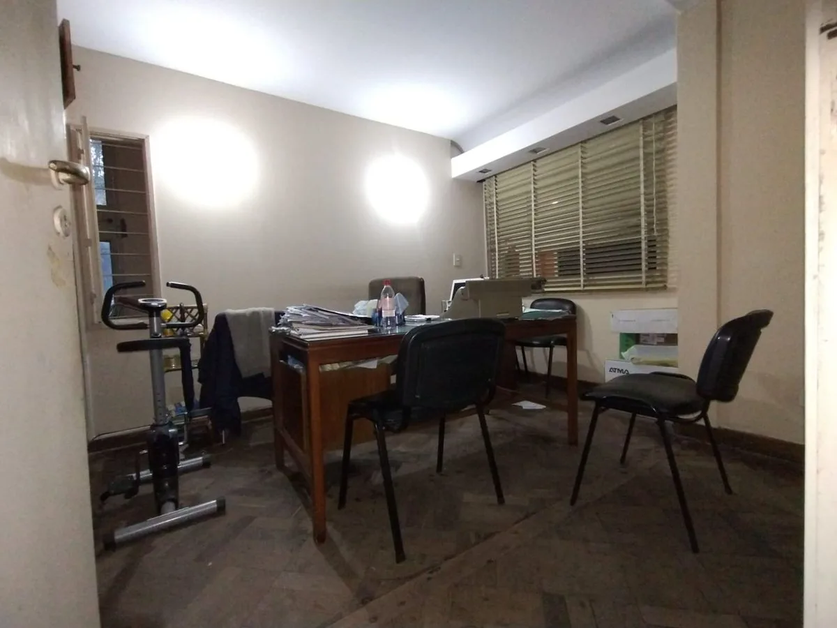 VENTA CASA COMERCIAL 12 AMBIENTES 240m²- B° CENTRO foto 5