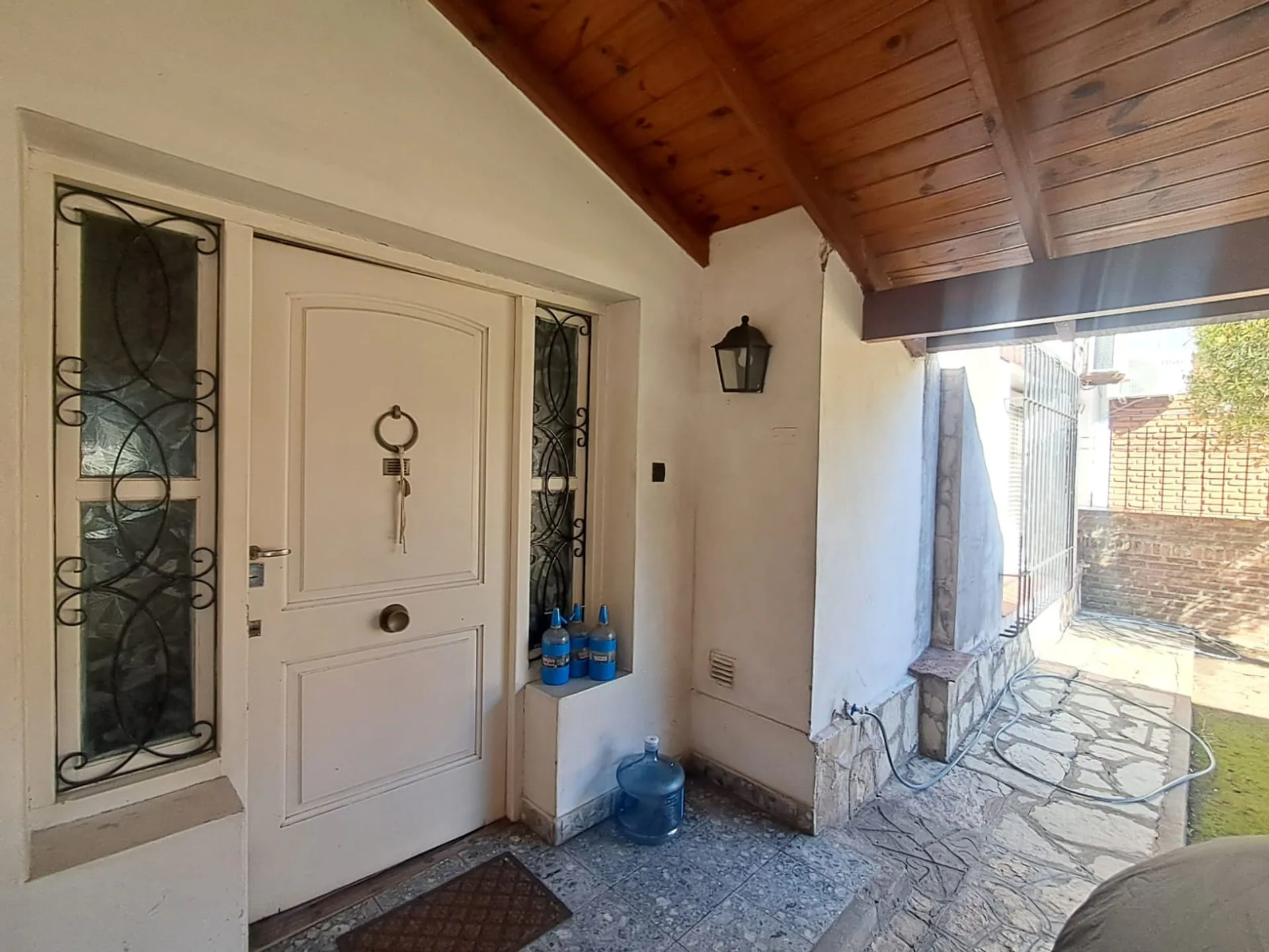 VENDE CASA SEIS AMBIENTES SAN ANTONIO DE PADUA foto 3