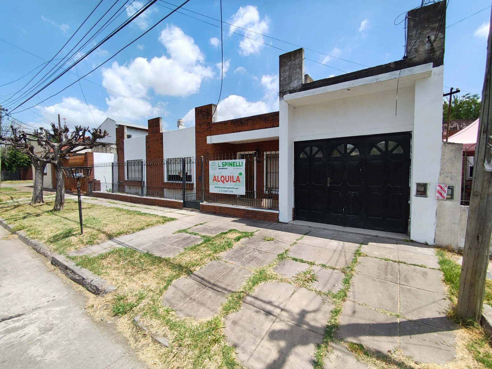 Casa en venta en Castelar, 4 ambientes, 200 m² foto 2