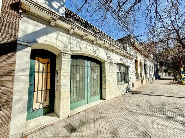 Tucumán 2900 - Casa en venta de 3 dormitorios - Rosario, Pichincha