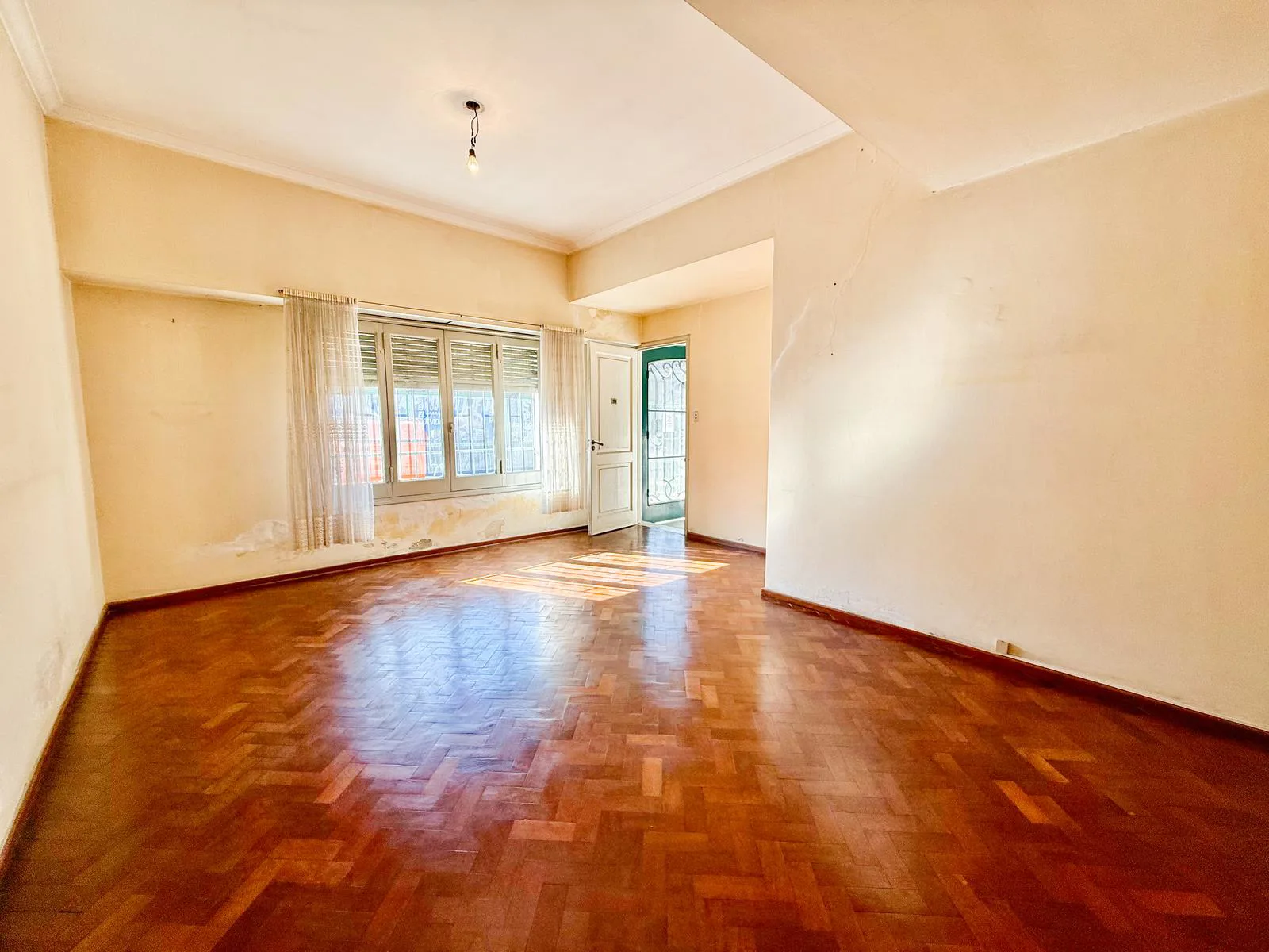 Tucumán  2900 - Casa en venta de 3 dormitorios - Rosario, Pichincha foto 3