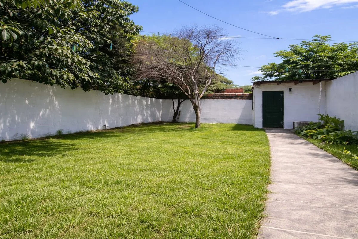 VENTA CASA VILLA DE MAYO, 300 M2, FINANCIA foto 2
