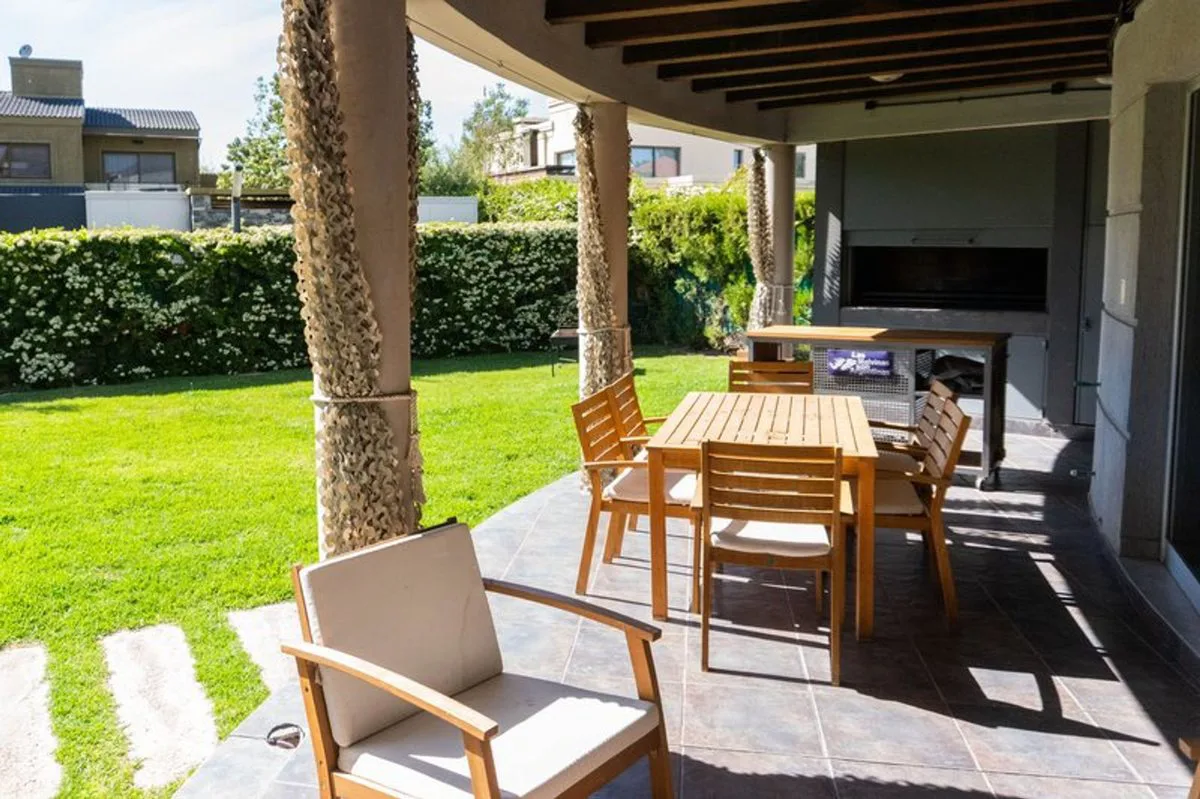 Casa  de categoría en venta en Barrio Los Teros foto 4