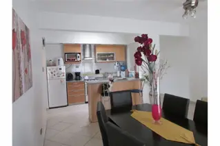 HERMOSO DEPARTAMENTO 4 AMBIENTES 1°PISO. LA TABLADA  ESCUCHA OFERTAPERMUTA DEPARTAMENTO MENOR VALOR. APTO CREDITO BANCARIO foto 1
