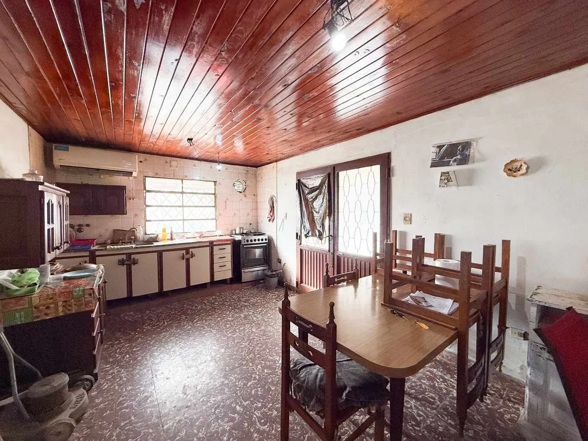 CASA 4 DORMITORIOS  EN VENTA EN LA PLATA  PATIO foto 3
