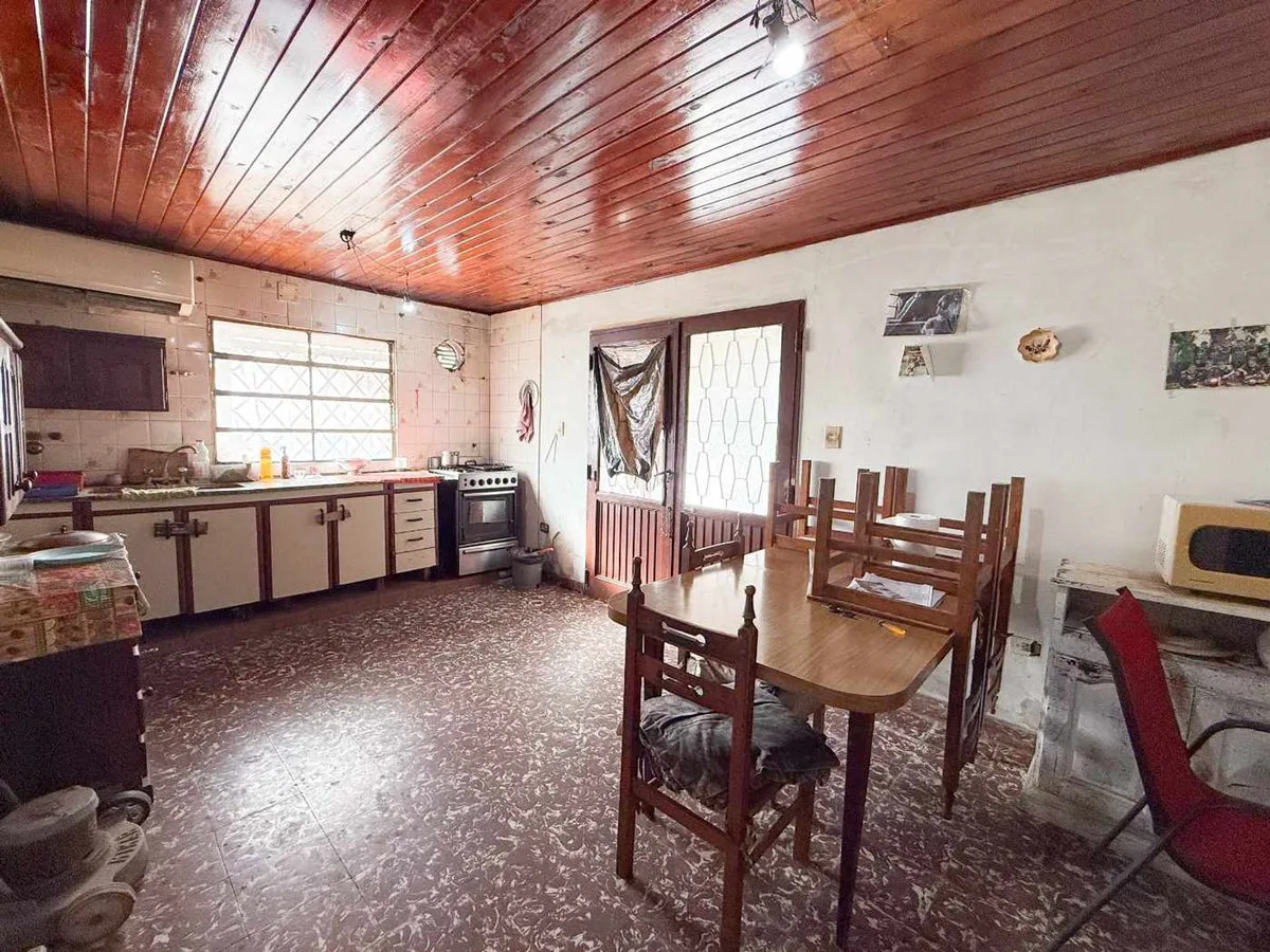 CASA 4 DORMITORIOS  EN VENTA EN LA PLATA  PATIO foto 4