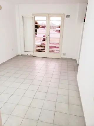 DEPARTAMENTO DE 1 DORM EN AV. 38 E/ 11 Y 12. ESTADO: EXCELENTE foto 1