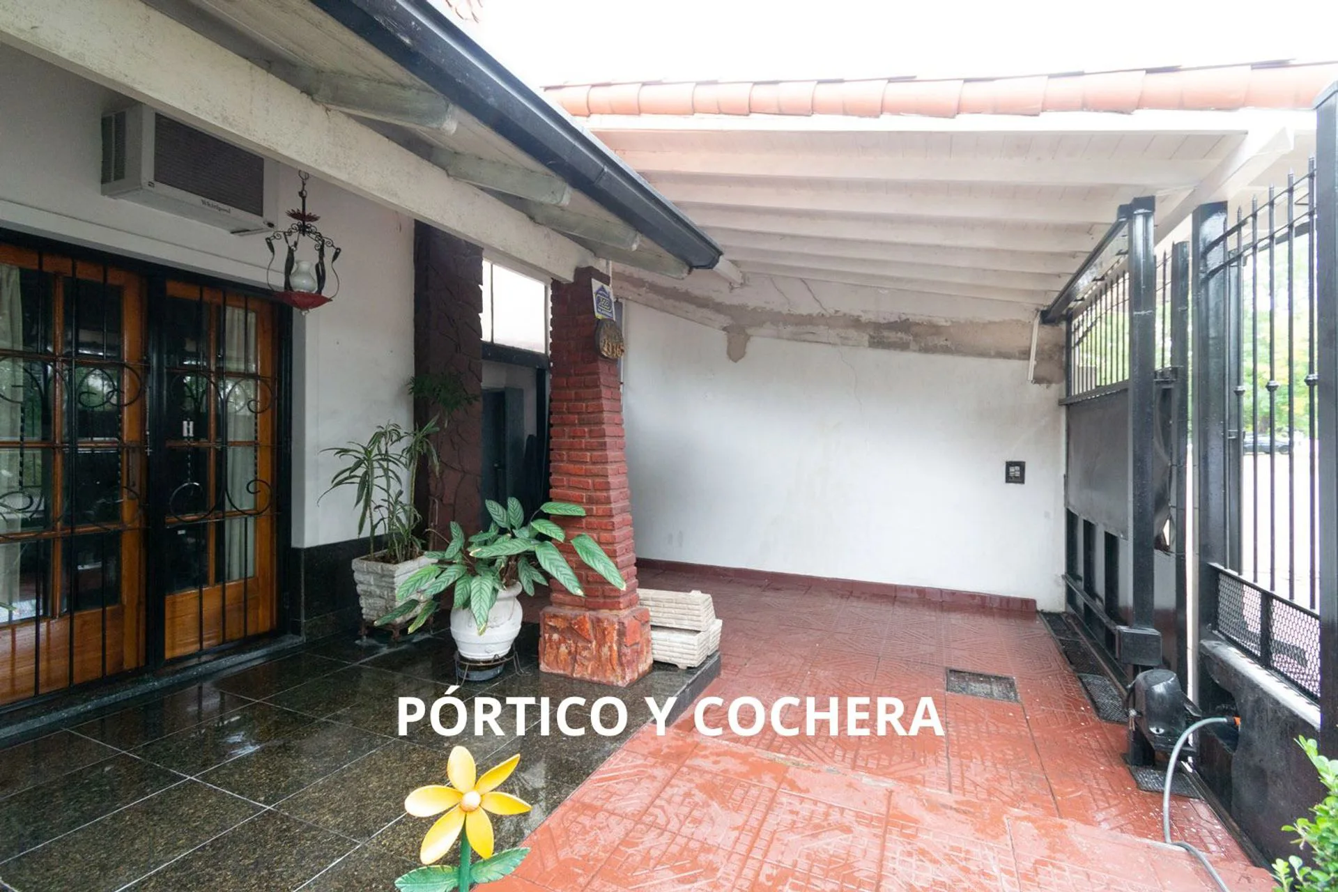 Casa en Venta C/Jardín y Pileta en La Tablada foto 2
