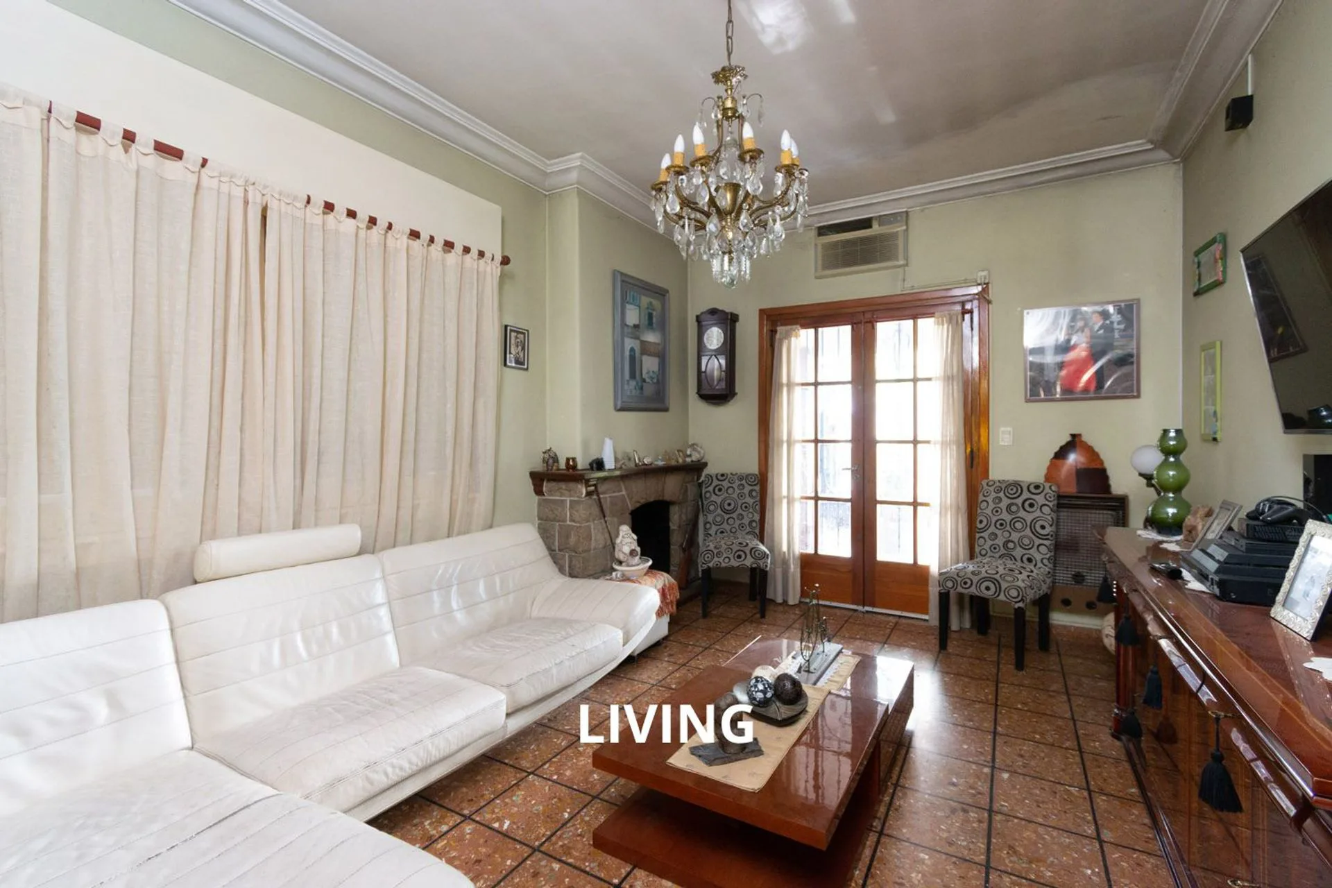 Casa en Venta C/Jardín y Pileta en La Tablada foto 4