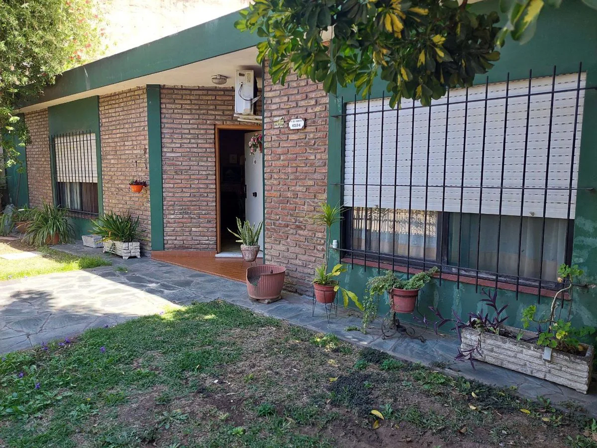 Casa en venta 3 ambientes Jose Leon Suarez foto 3