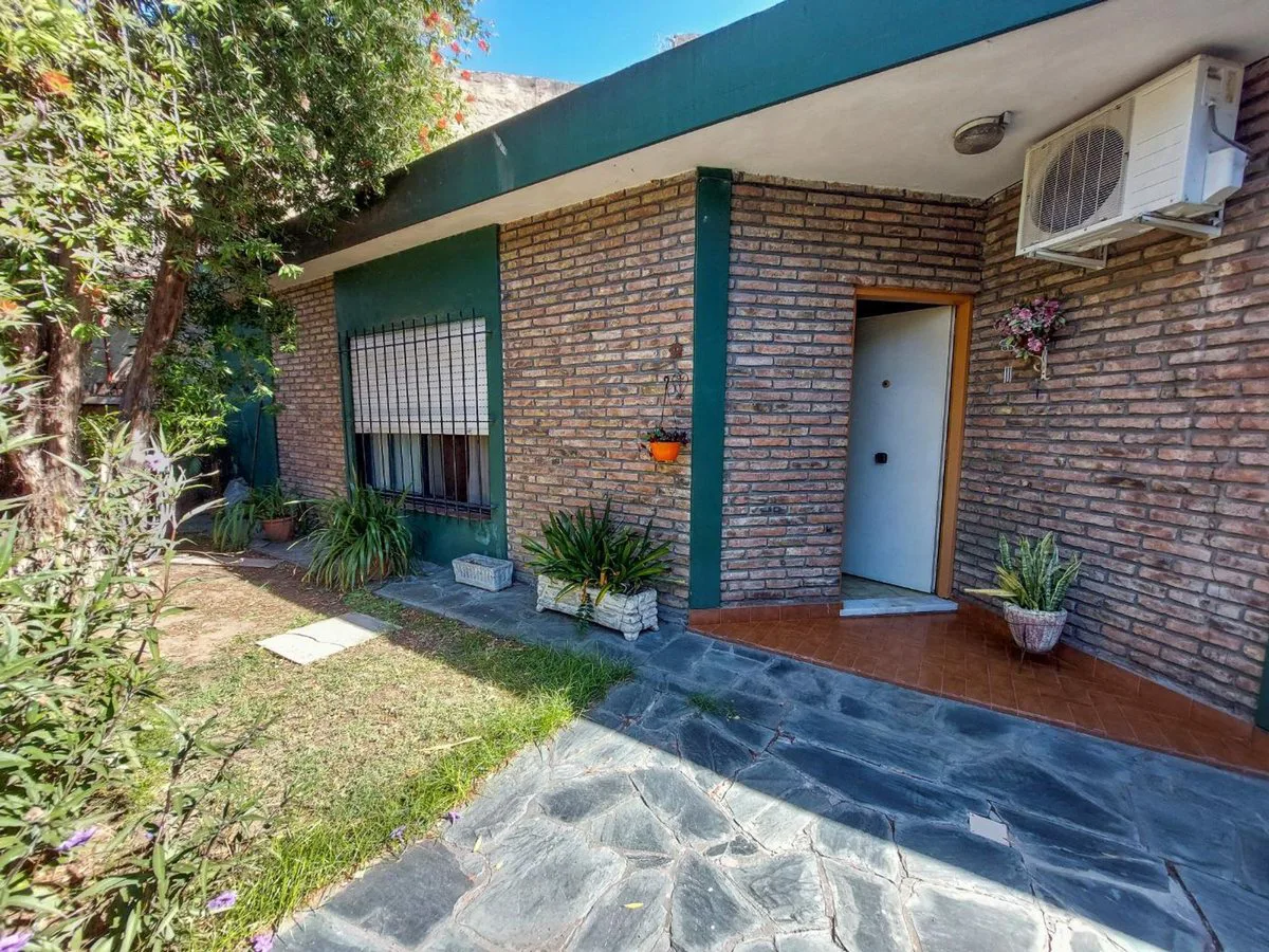 Casa en venta 3 ambientes Jose Leon Suarez foto 4