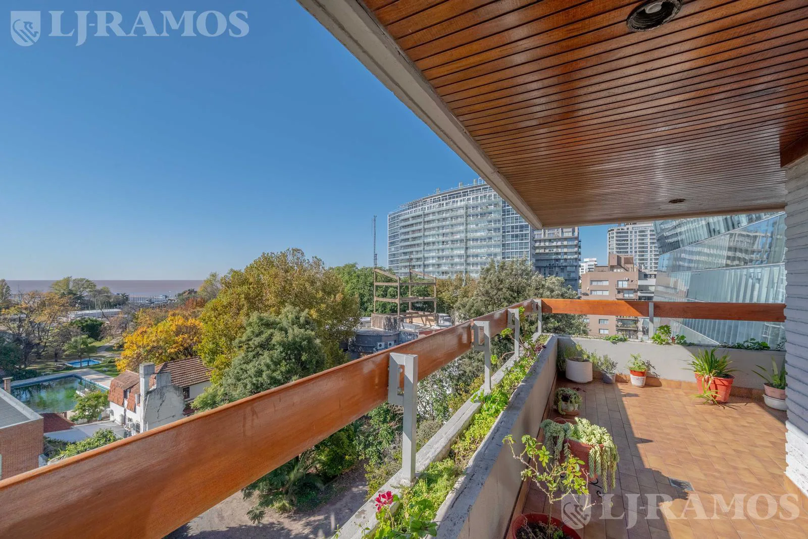 VENTA-PISO-3 Dorm- 2 Coch- Amenities- Libertador al Rio- VICENTE LOPEZ foto 4