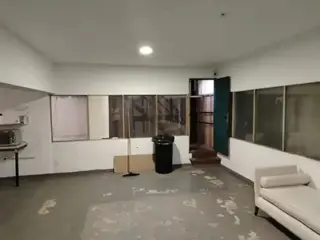 VILLA SANTA RITA,GALPON INDUSTRIAL, AMPLIO, 4 PLANTAS, BUENAS ARTERIAS DE ACCESO, ENTRADA VEHICULAR, OPORTUNIDAD foto 2