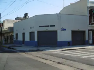 Casa en esquina con local A RECICLAR garaje 230mts foto 5