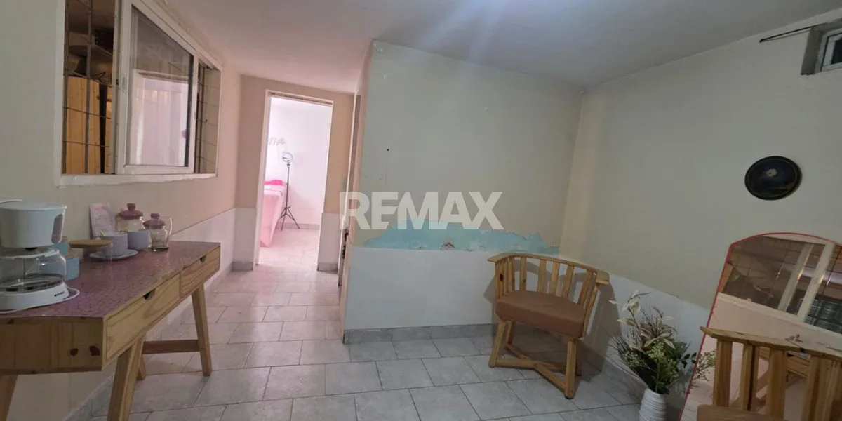 VENTA CASA A REFACCIONAR DEPARTAMENTOS CIPOLLETTI foto 5