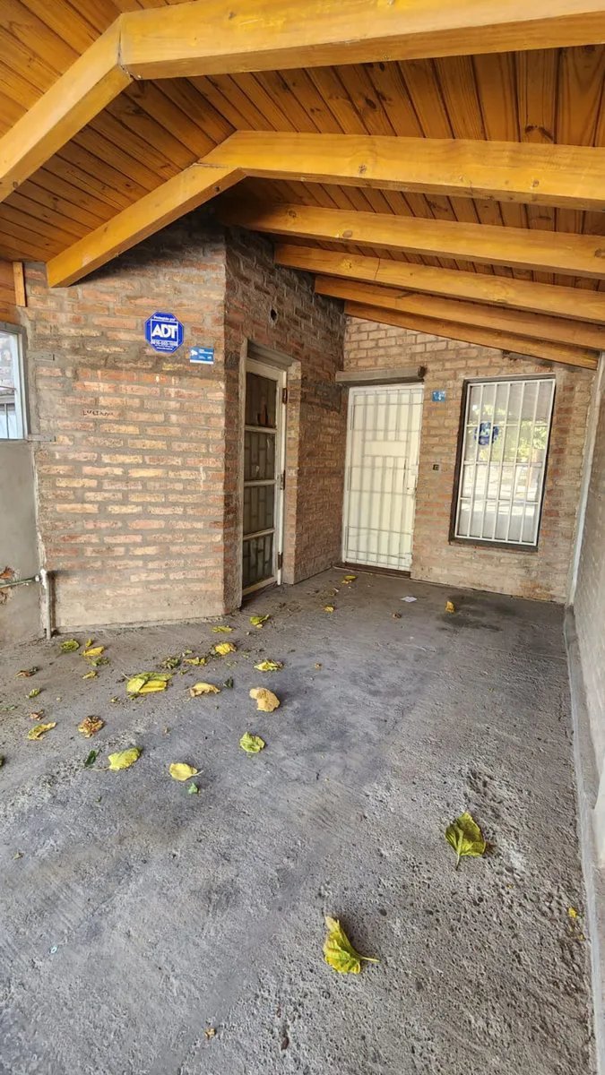 CASA DÚPLEX 3 DORMITORIOS. APTA CRÉDITO. CHIMBAS foto 4