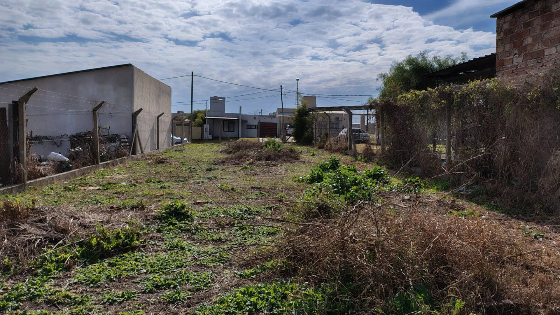 Terreno cercado 400m2 en San Benito foto 5