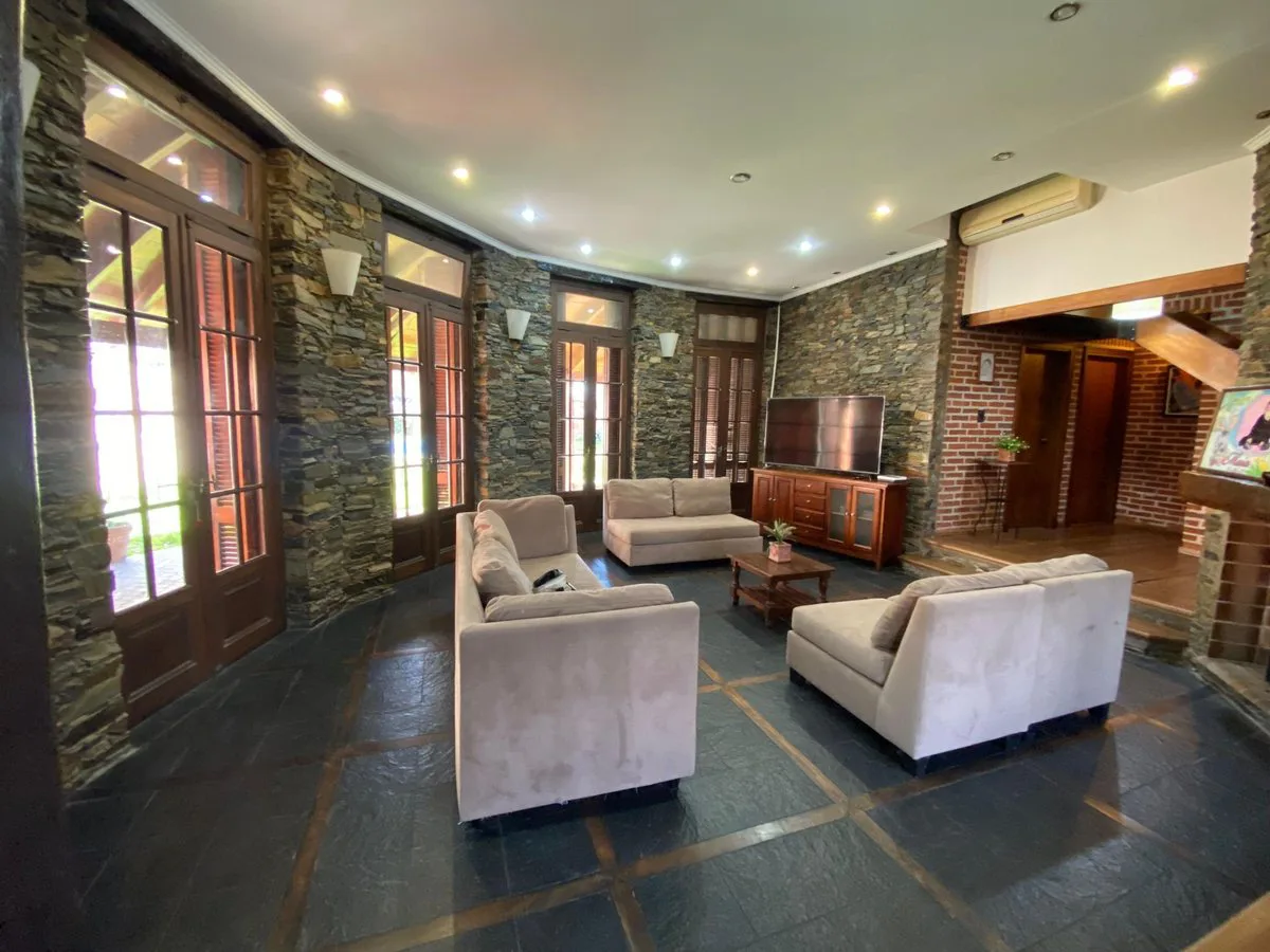 ESPECTACULAR CASA EN MAXIMO PAZ - CAÑUELAS foto 5